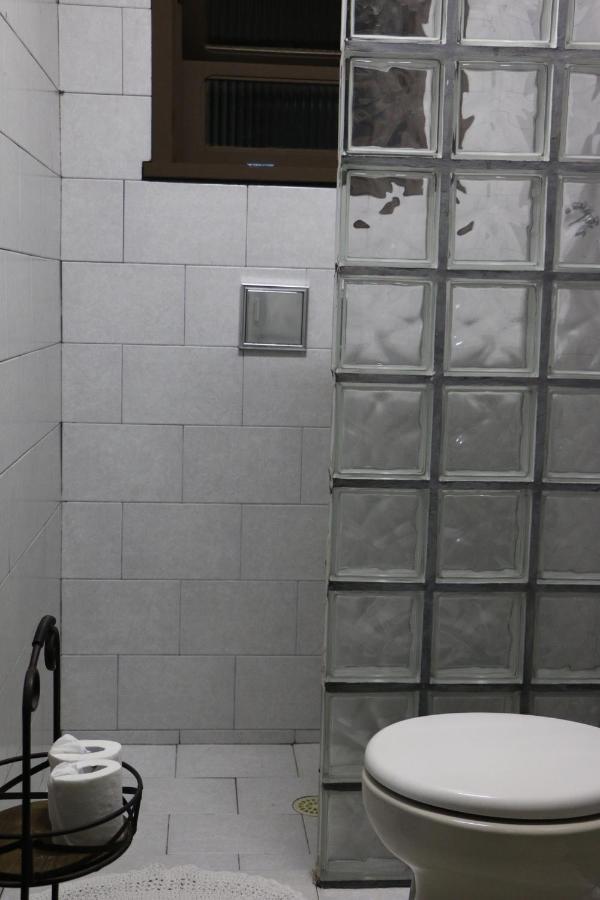 Excelente Quarto Com Cama De Casal King Em Casa Perto Do Aeroporto De Curitiba São José dos Pinhais Eksteriør bilde